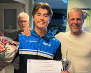 Kai van Bennekom die de prestigieuze Hopbeker kreeg uitgereikt