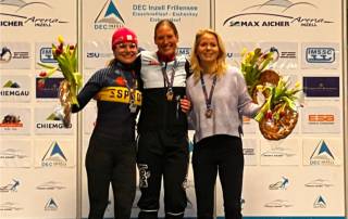 Josine Kroon op het podium in L45